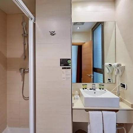 Dona Lola Hotel 3*
