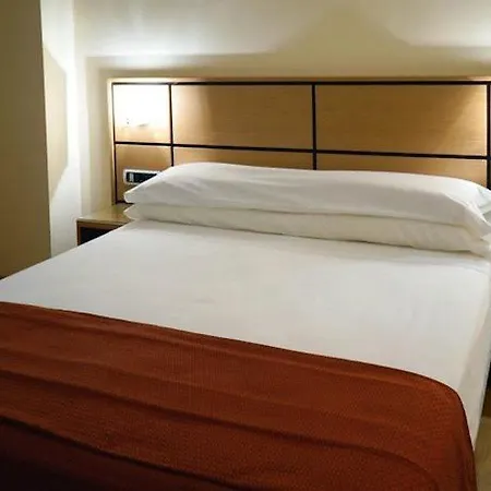 Dona Lola Hotel